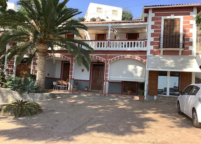 Cortijo De La Fuente